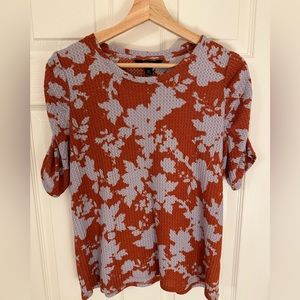 Simply Vera Ruched Sleeve Blouse EUC